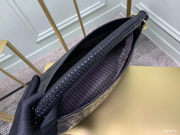 LOUIS VUITTON ARTSY 0809